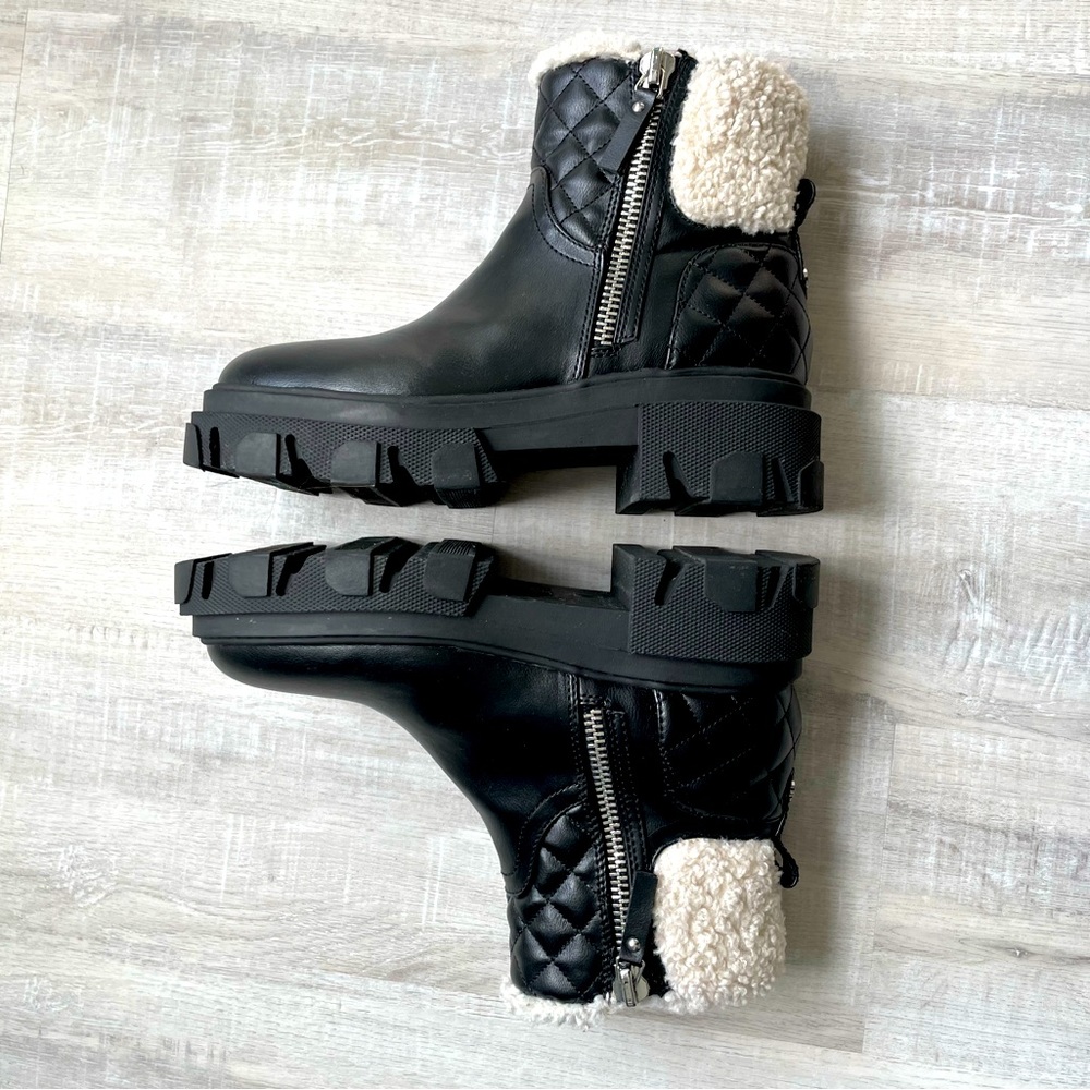Chelsea lug sole boots
